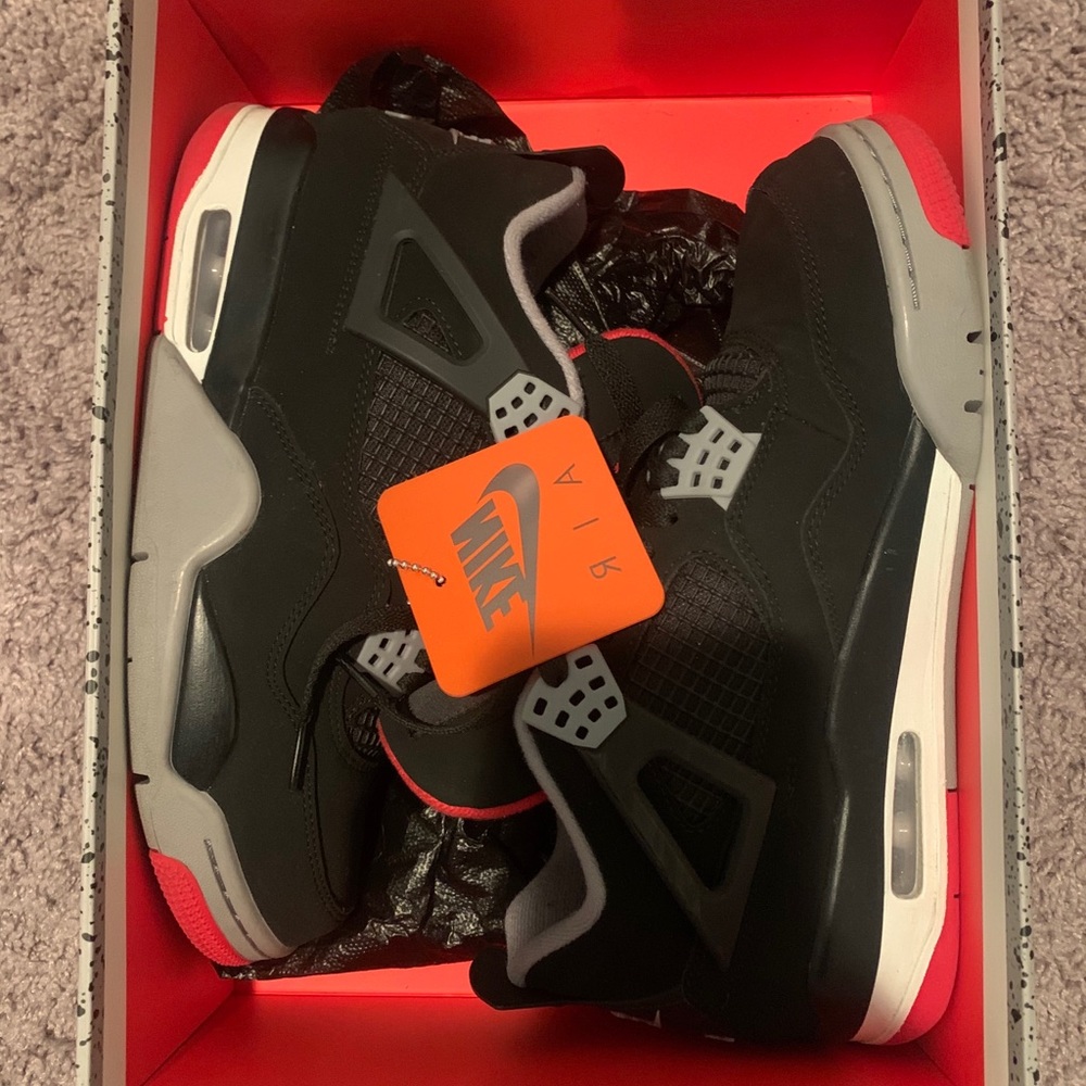 Air Jordan Retro 4